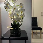 Miluar Relais - Donnaregina 3*