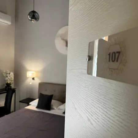 Bed & Breakfast Miluar Relais - Donnaregina Neapol