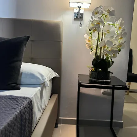 Bed & Breakfast Miluar Relais - Donnaregina 3*